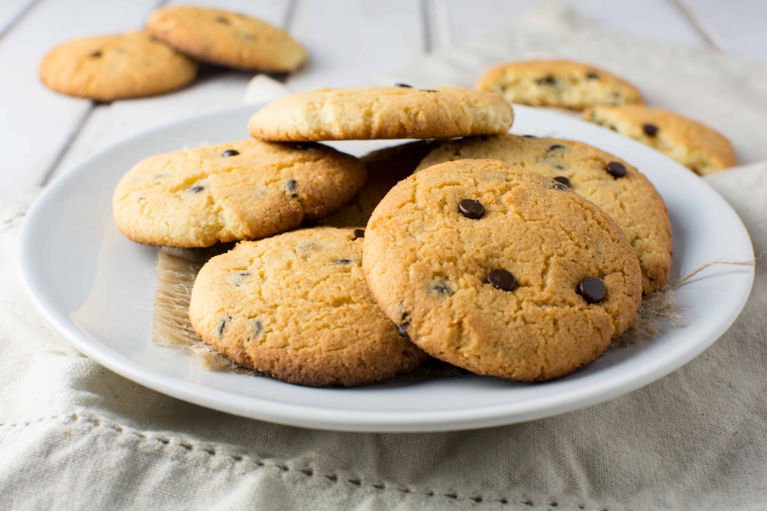 keto chocolate chip cookies with xanthan gum