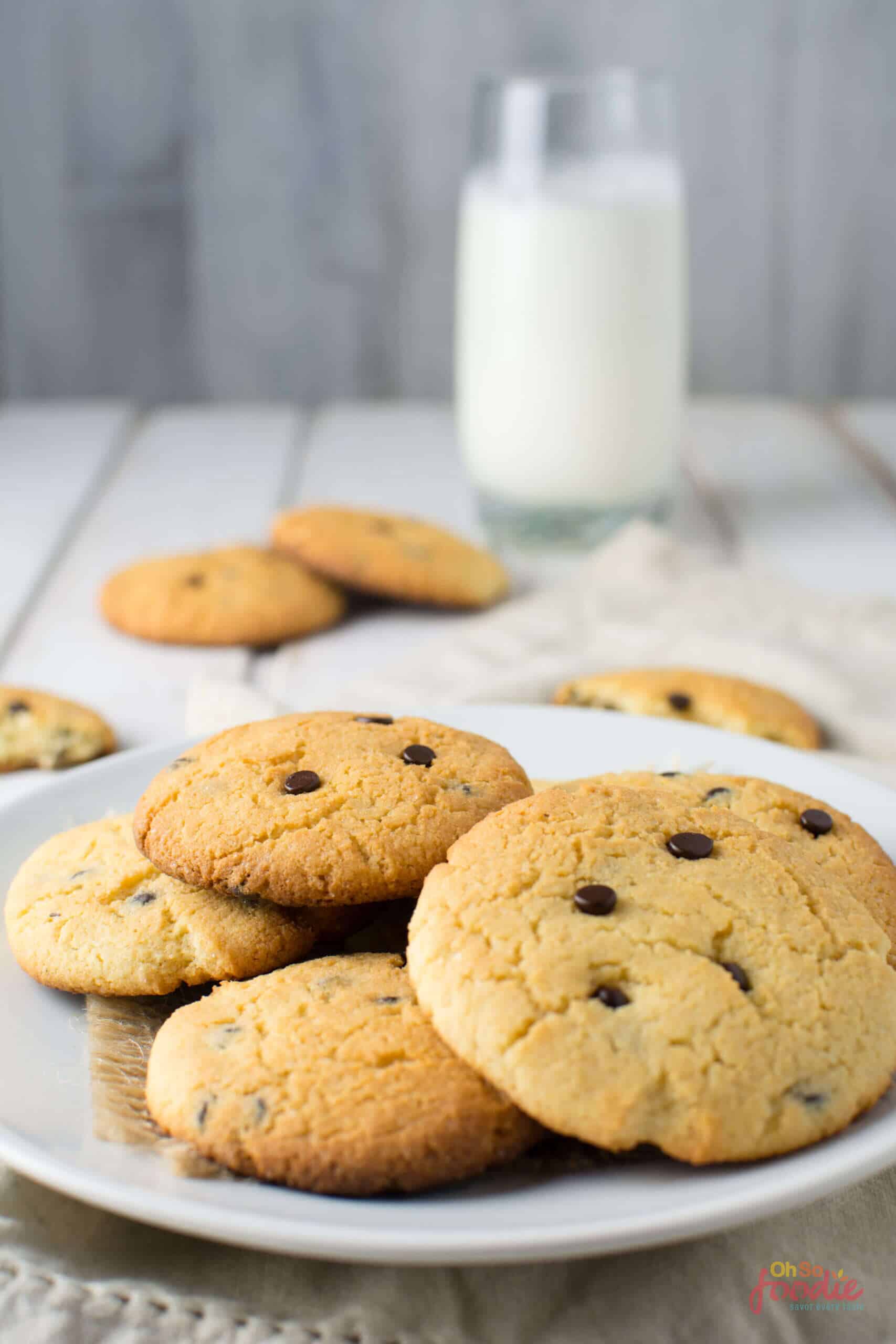 Keto Chocolate Chip Cookies With Xanthan Gum Oh So Foodie