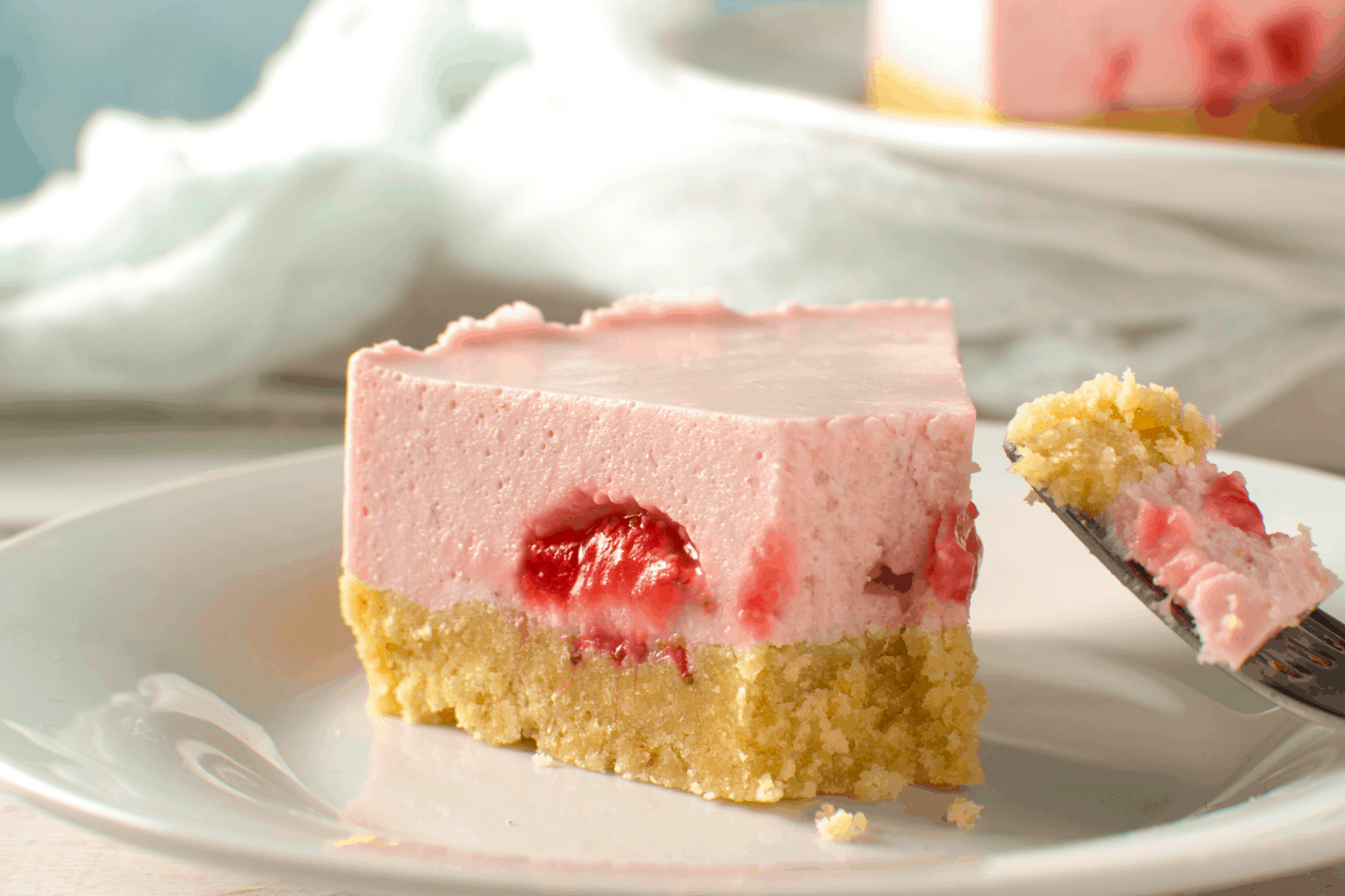 Keto Strawberry Cheesecake With Coconut Flour Crust - Oh So Foodie