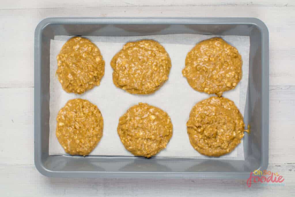 baking peanut butter cookies