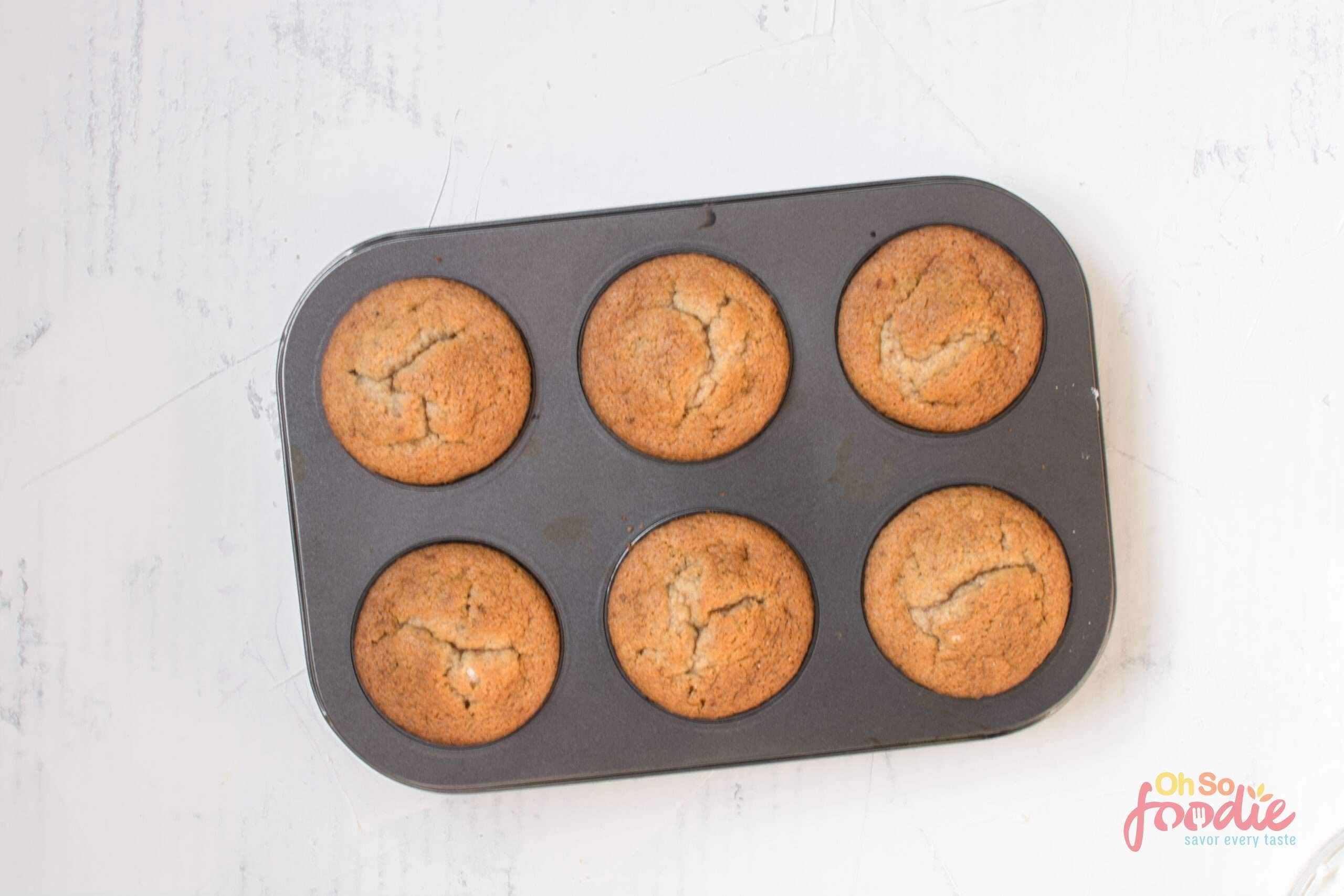 Baked cinnamon muffins