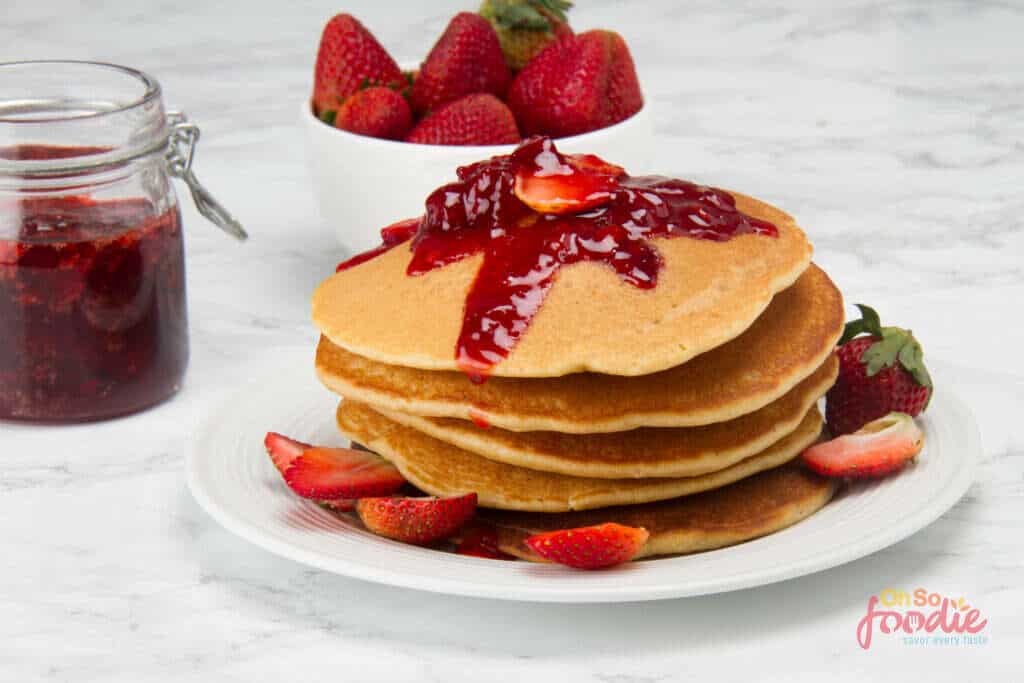 keto strawberry pancakes