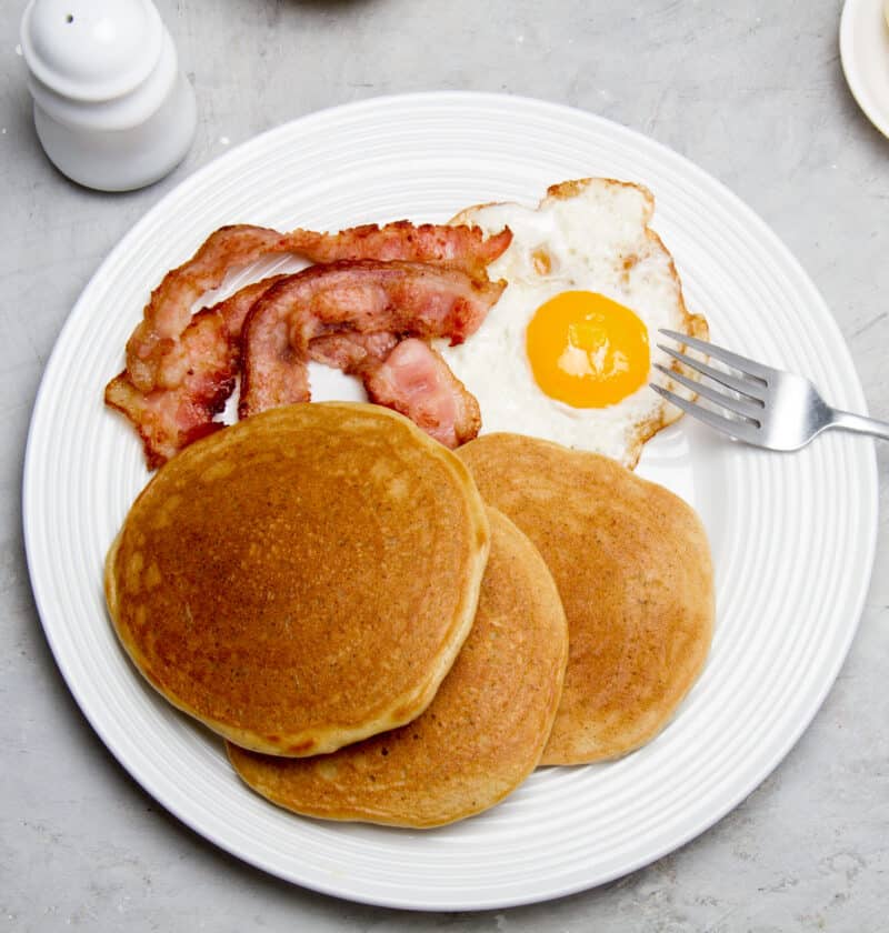 Almond Flour Keto Breakfast Pancakes Just 5 Ingredients! Oh So Foodie