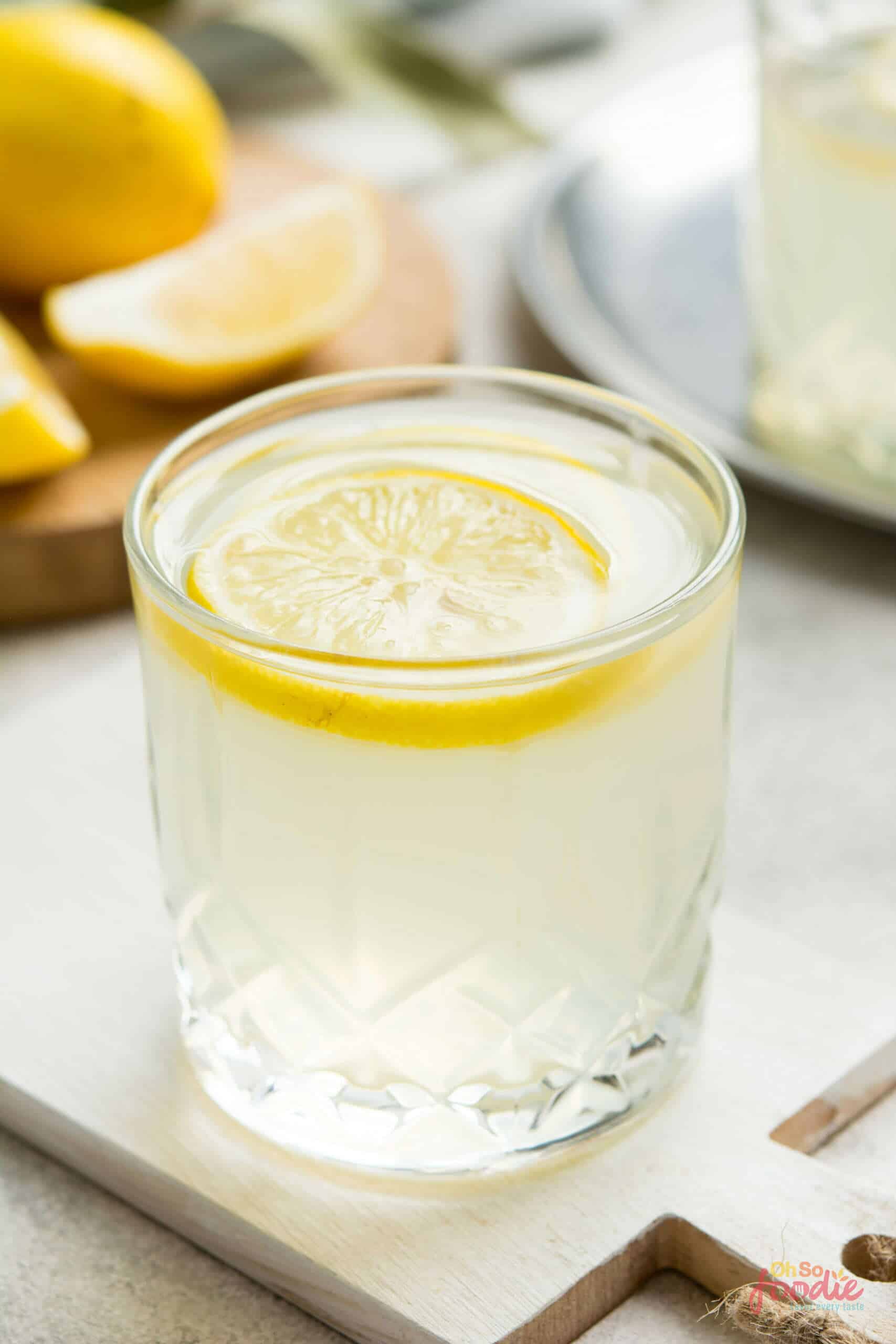 Keto Lemonade - Only 3 Ingredients! - Oh So Foodie