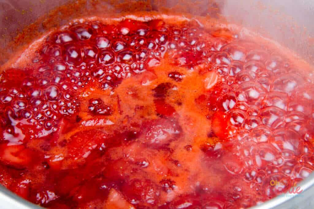 Strawberry sauce without cornstarch
