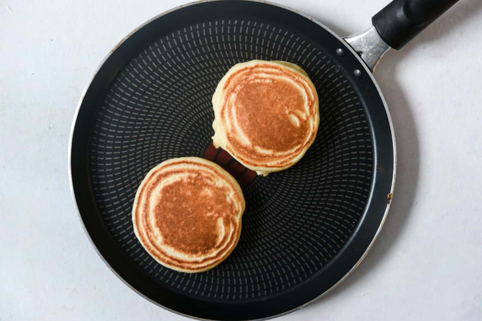 5 Ingredient Keto Pancakes With Almond Flour - Oh So Foodie