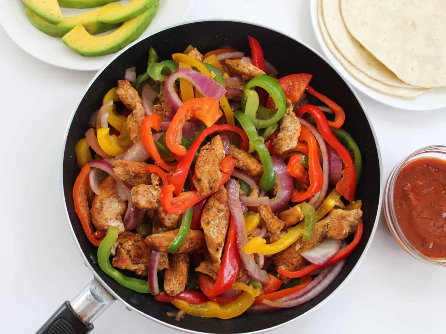 Flavorful Keto Fajitas With Chicken Oh So Foodie
