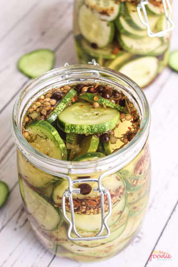 dill pickles with pickling spice