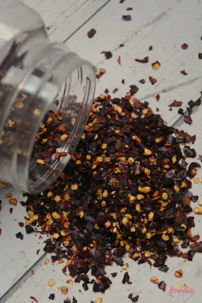 crushed red pepper flakes 