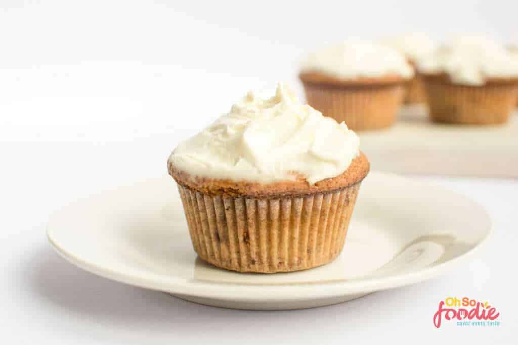cinnamon muffins with heavy cream