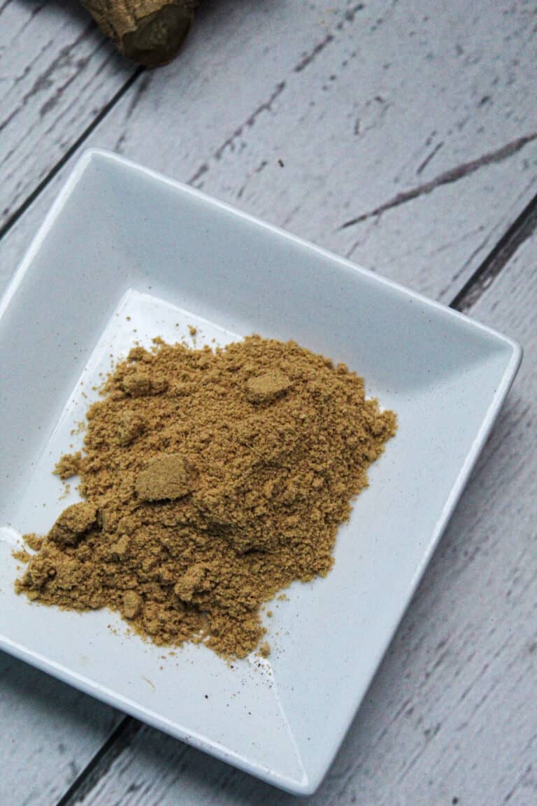 15 Best Nutmeg Substitutes Of All Time (And 2 To Avoid) - Oh So Foodie