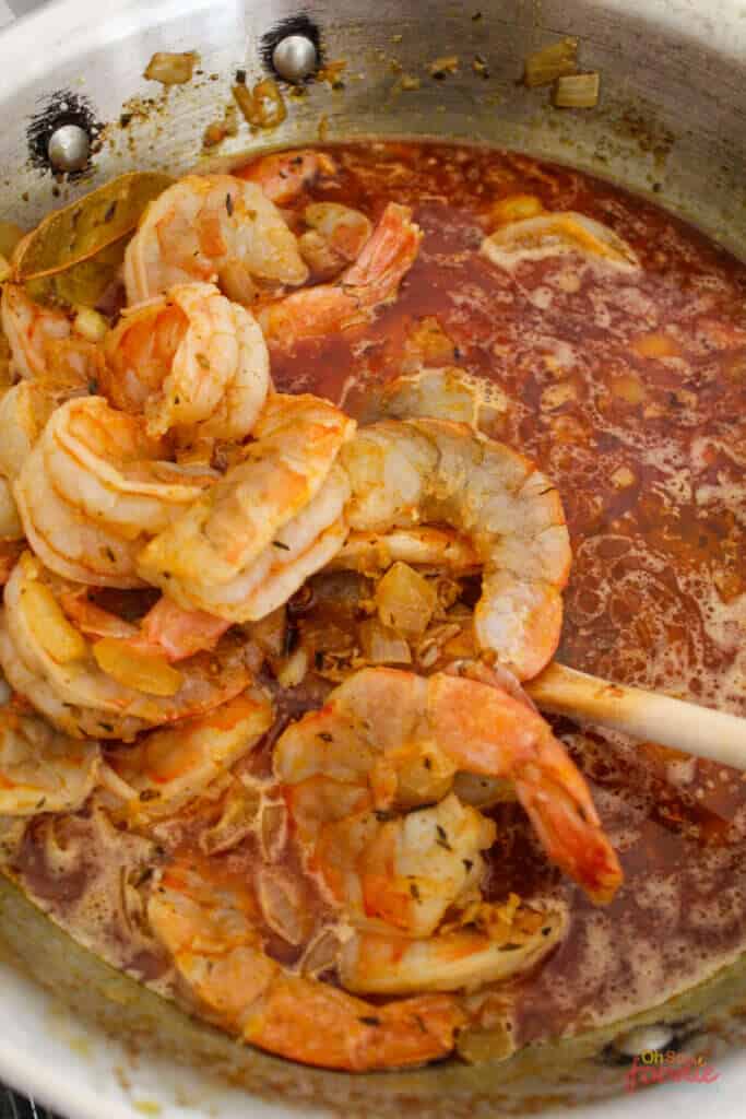 add shrimp to pan