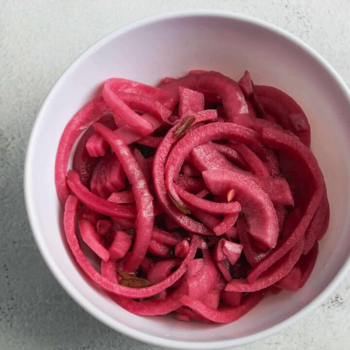 pickled red onions with pickling spice
