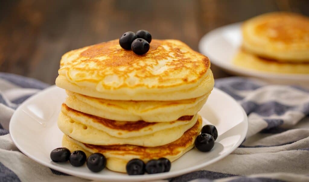 Fluffy Pancakes Without Butter - Oh So Foodie