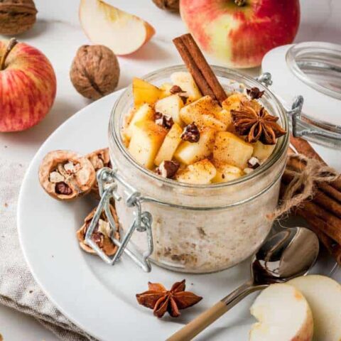 Apple Cinnamon Overnight Oats