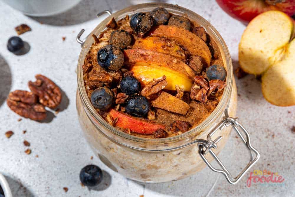 Apple pie overnight oatmeal