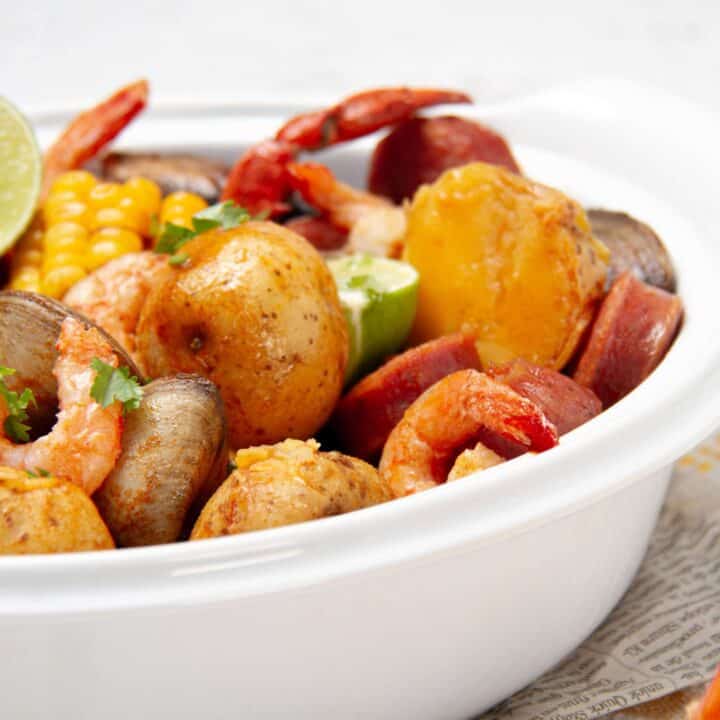 Seafood Boil For Christmas (With Garlic Butter Sauce)