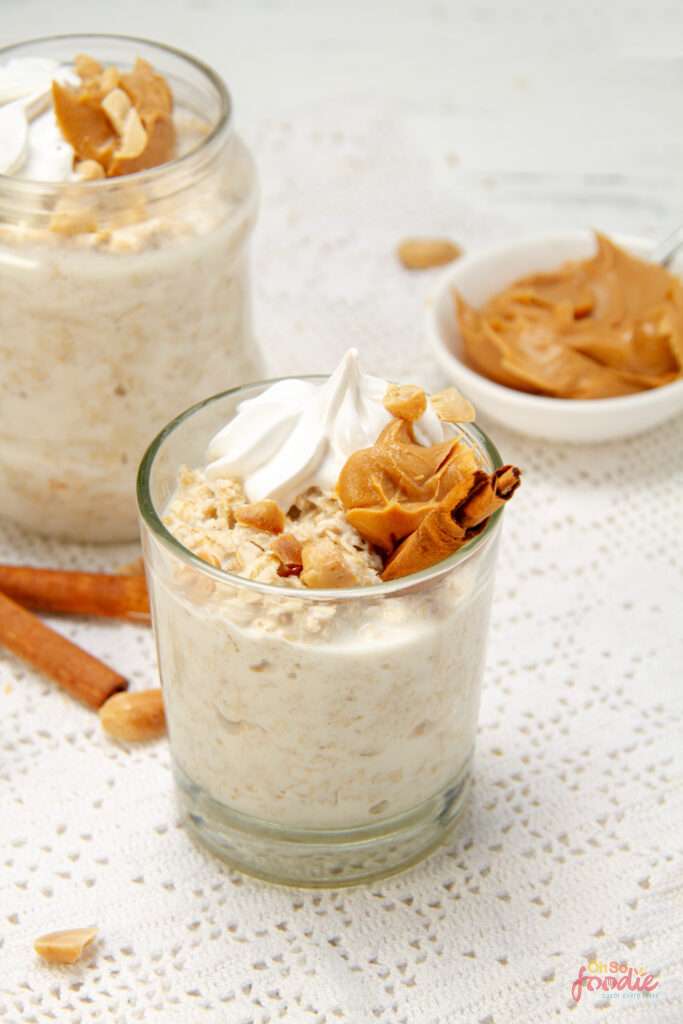 Peanut-butter-greek-yogurt-overnight-oats